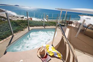 Panoramic views of the ocean from your spa, Oceans Mooloolaba - Sunshine Coast