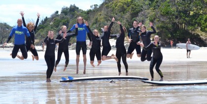 Make friends in the water, Black Dog Surfing School - Byron Bay