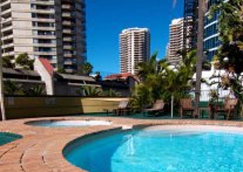 Poolside views, Promenade Apartments - Gold Coast
