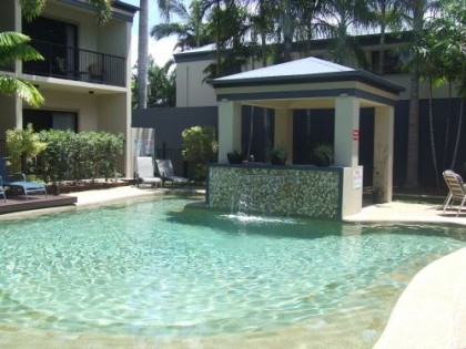 Luscious pool, Coral Cay Resort Motor Inn - Mackay