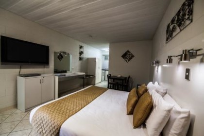 Luxurious accommodation, Elkira Motel - Alice Springs
