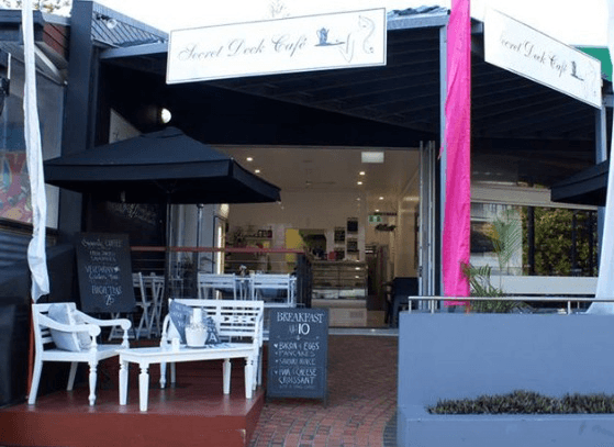 Fantastic location - Secret Deck Cafe - Gold Coast