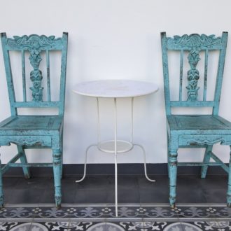 shabby chic style chairs
